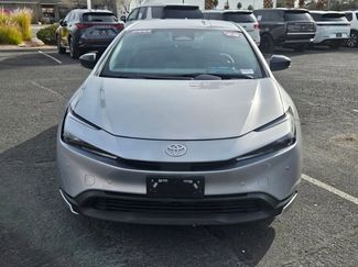 Used 2025 Toyota Prius LE video 2