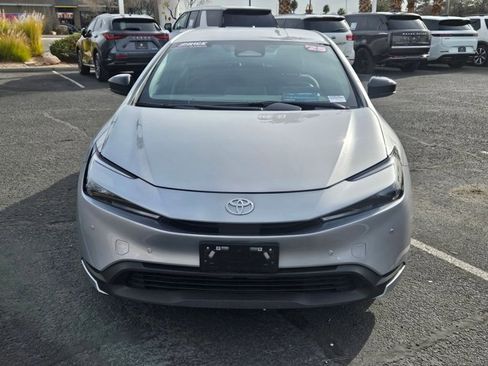 Used 2025 Toyota Prius LE image 2