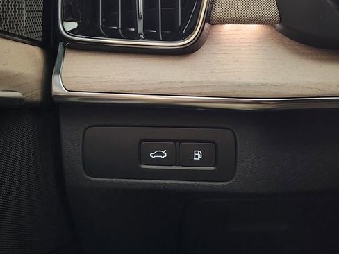 New 2026 Volvo XC90 T8 Ultra w/ Protection Package Premier AWD/4WD image 22