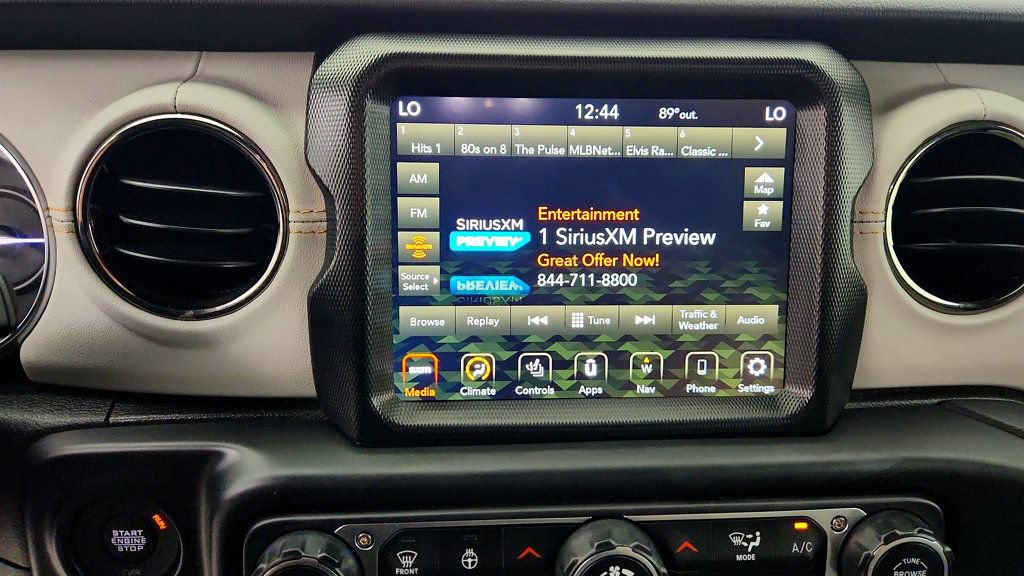 Used 2022 Jeep Wrangler Unlimited Sahara AWD/4WD image 18