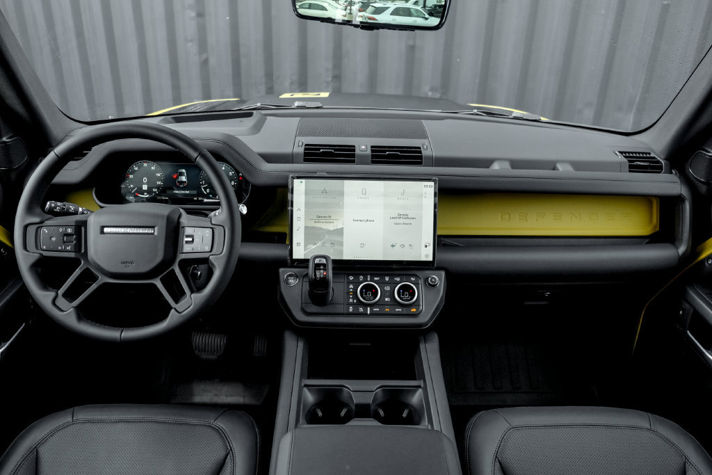 New 2026 Land Rover Defender 110 AWD/4WD image 21
