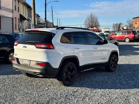 Used 2016 Jeep Cherokee Latitude w/ Comfort/Convenience Group image 5