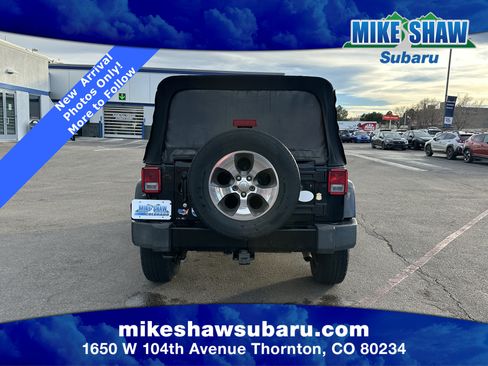 Used 2018 Jeep Wrangler Unlimited Sahara w/ Connectivity Group image 20