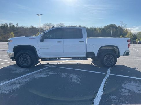 Used 2021 Chevrolet Silverado 2500 W/T w/ WT Convenience Package image 2