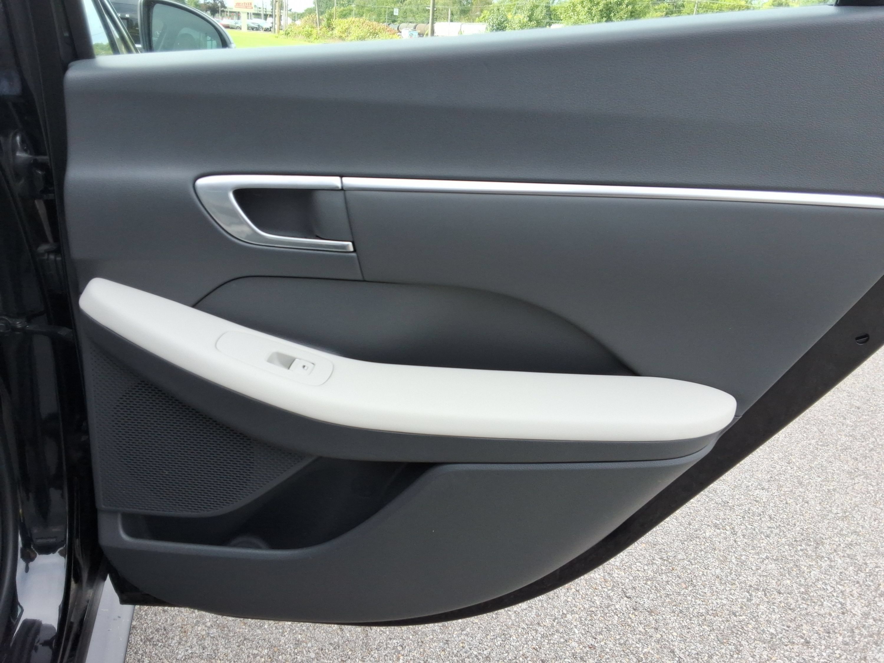 Used 2023 Hyundai Sonata SEL w/ Convenience Package FWD image 23