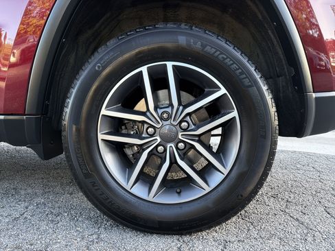 Used 2020 Jeep Grand Cherokee Limited image 20