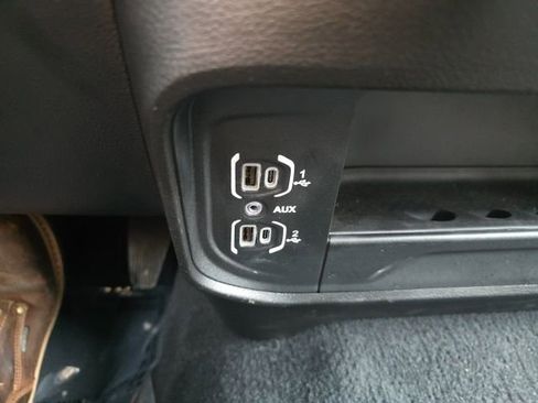 Used 2024 RAM 2500 Big Horn w/ Bed Utility Group image 23