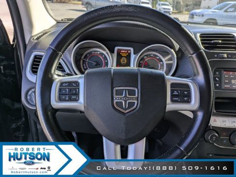 Used 2020 Dodge Journey SE w/ SE Popular Equipment Group image 18