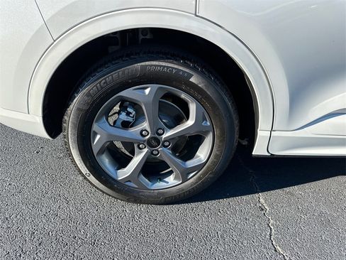 Certified 2023 Ford Escape ST-Line w/ Tech Pack #1 image 17