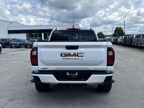 Used 2024 GMC Canyon Denali AWD/4WD image 6