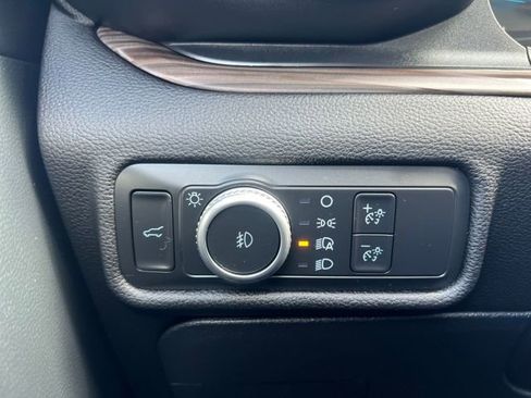 Used 2022 Ford Explorer Limited w/ Class IV Trailer Tow Package image 36