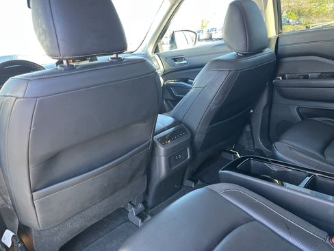 Used 2022 Nissan Pathfinder SL w/ SL Premium Package image 20