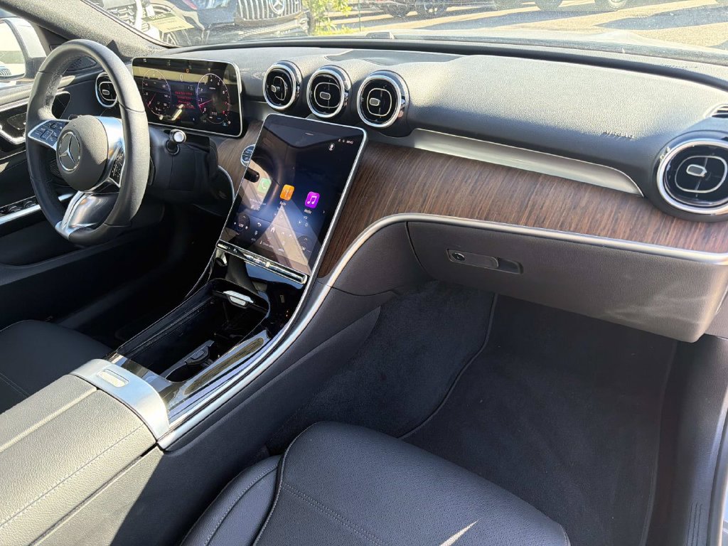 Used 2025 Mercedes-Benz C 300 Sedan image 13