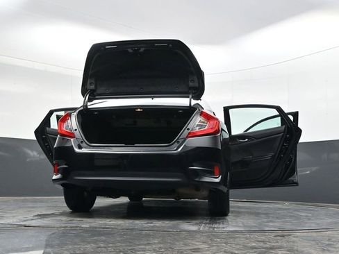 Used 2018 Honda Civic EX image 38