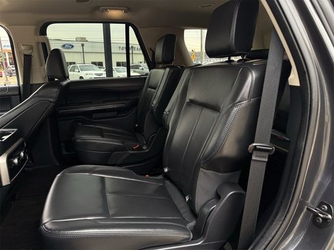 Certified 2022 Ford Expedition XLT image 28