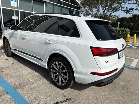 Certified 2022 Audi Q7 2.0T Premium Plus w/ Premium Plus Package AWD/4WD image 3