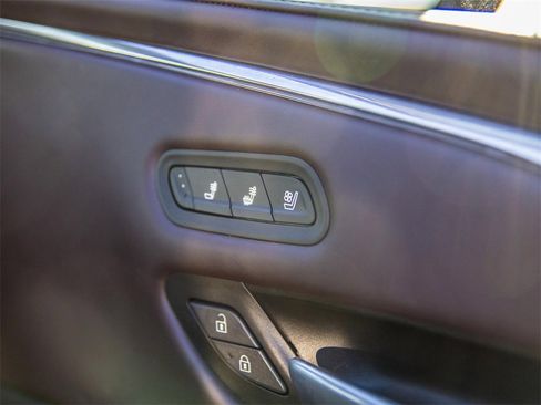 Used 2023 Cadillac Escalade Sport Platinum w/ LPO, ONYX Package image 22