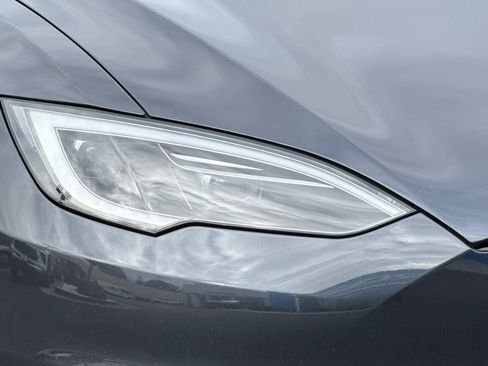 Used 2024 Tesla Model S image 41