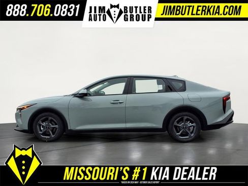 New 2026 Kia K4 LXS image 16