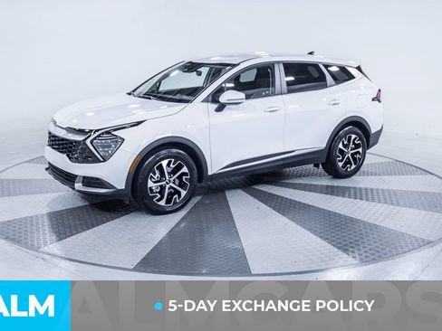 Used 2025 Kia Sportage EX FWD image 3