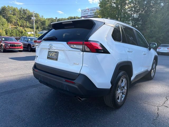 Used 2025 Toyota RAV4 XLE FWD image 7
