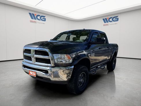 Used 2017 RAM 2500 Tradesman w/ Chrome Appearance Group AWD/4WD image 7