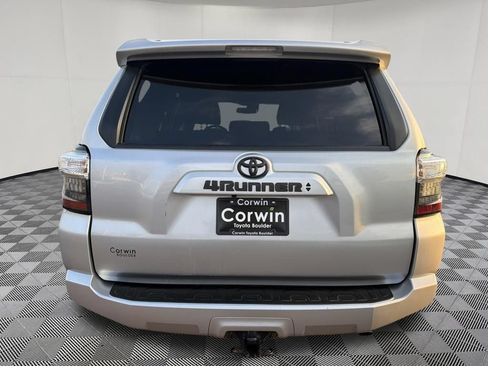 Used 2022 Toyota 4Runner SR5 Premium w/ Moonroof Package AWD/4WD image 7