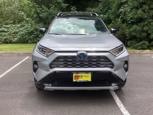 Used 2021 Toyota RAV4 XSE AWD/4WD image 23