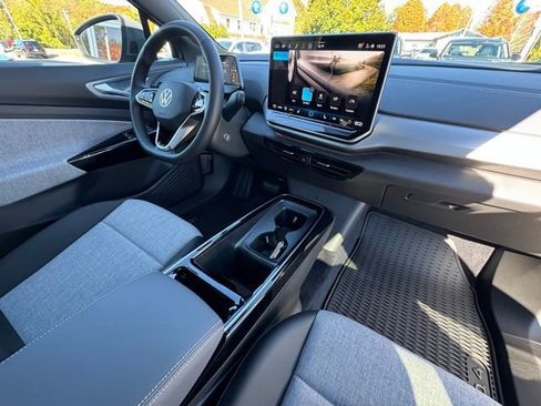 New 2025 Volkswagen ID.4 Pro AWD/4WD image 24
