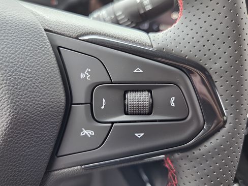New 2026 Chevrolet Trax RS w/ Sunroof Package FWD image 26