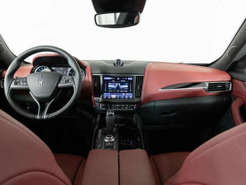 Used 2023 Maserati Levante GT image 26