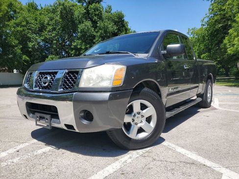 Used 2006 Nissan Titan SE image 1