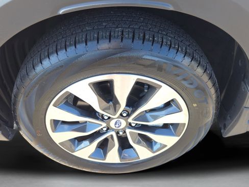 Used 2025 Subaru Outback Touring XT w/ Popular Package #2 image 22