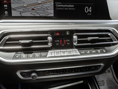 Used 2022 BMW X7 xDrive40i w/ Executive Package AWD/4WD image 21