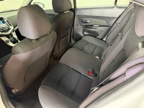 Used 2014 Chevrolet Cruze LT image 27
