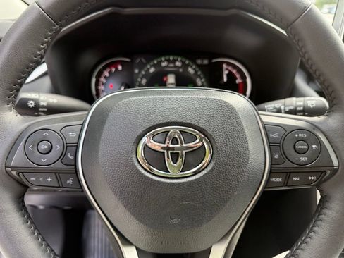 Used 2025 Toyota RAV4 XLE w/ Convenience Package AWD/4WD image 34