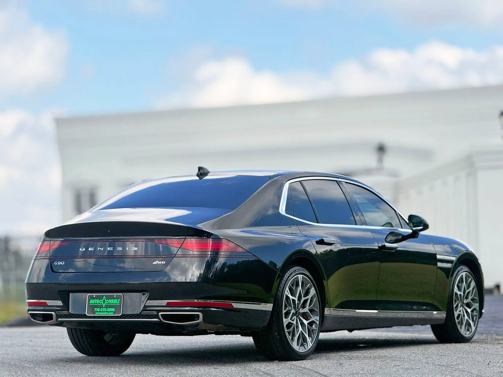 Used 2023 Genesis G90 3.5T AWD/4WD image 12