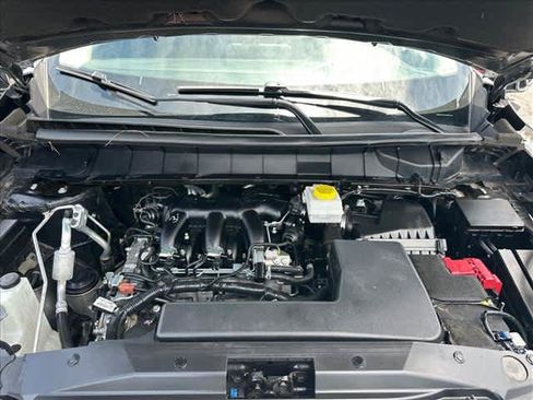 Certified 2025 Nissan Pathfinder SV FWD image 27