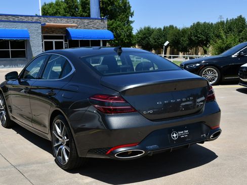 Used 2025 Genesis G70 2.5T image 4