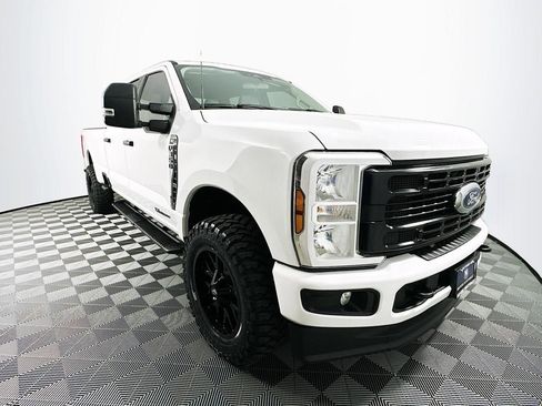 Used 2024 Ford F350 XLT image 7