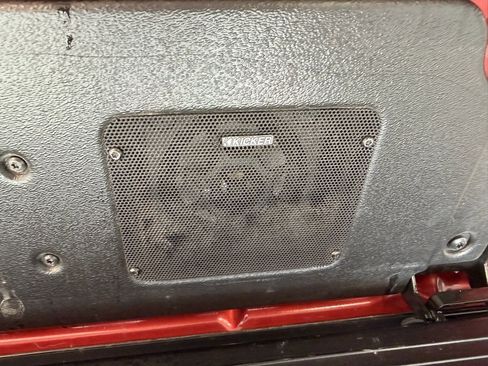 Used 2022 GMC Sierra 1500 AT4X image 11