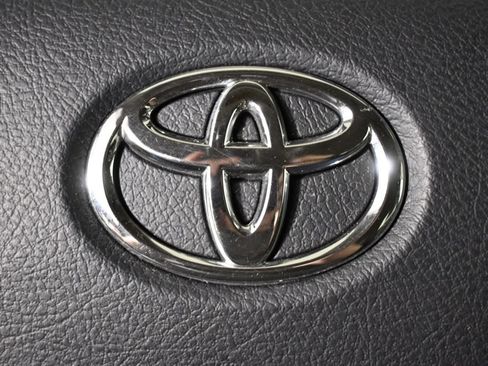 Used 2023 Toyota Tacoma SR AWD/4WD image 35