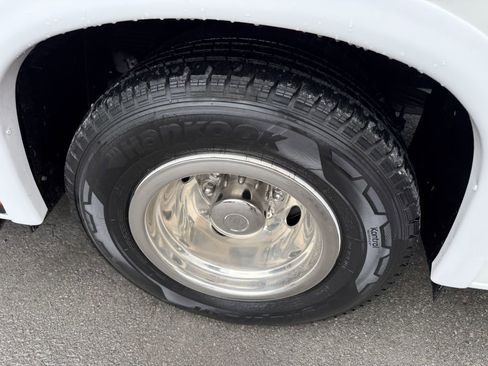 Used 2023 Ford E-450 and Econoline 450 Super Duty w/ Motorhome Prep Package image 21