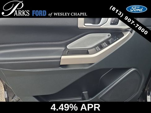 Used 2023 Ford Explorer Limited w/ Limited Technology Package RWD image 18