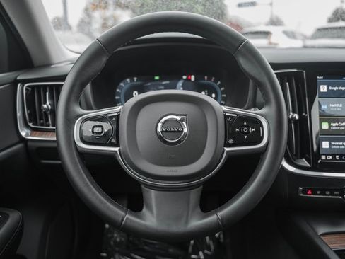 Used 2025 Volvo V60 B5 Cross Country Plus image 27