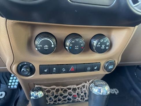 Used 2012 Jeep Wrangler Unlimited Sahara w/ Mopar Chrome Edition Group image 15