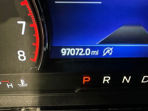 Used 2020 Ford Explorer XLT w/ Equipment Group 202A AWD/4WD image 26