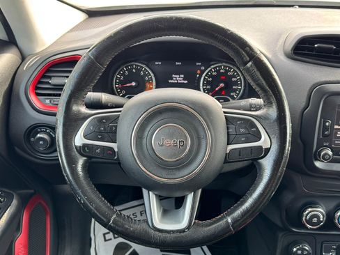 Used 2016 Jeep Renegade Trailhawk image 16