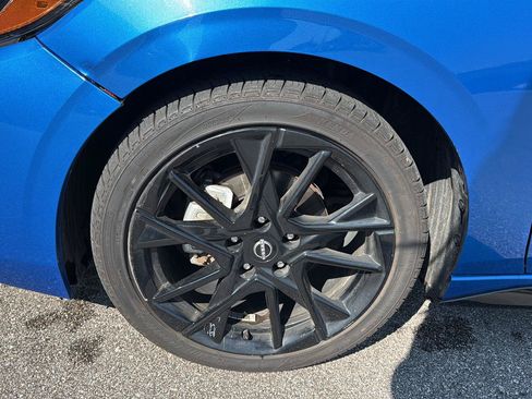 Used 2025 Nissan Sentra SR w/ Midnight Edition FWD image 15