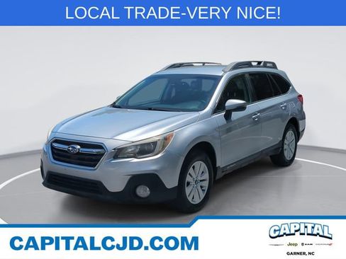 Used 2018 Subaru Outback 2.5i Premium AWD/4WD image 1